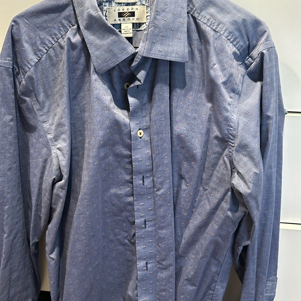 Joseph Abboud
Modern Fit Dot Sport Blue long sleeve Shirt size XL
